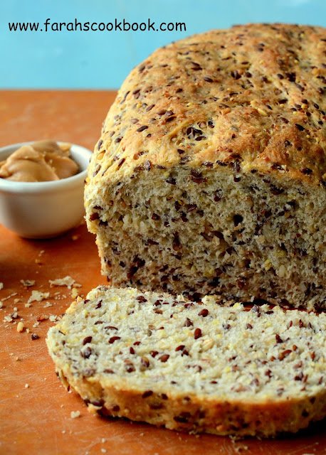 MULTIGRAIN AND FLAXSEED BREAD